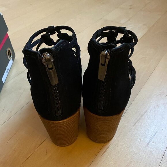 Vince Camuto BNWT sandals black "karika" leather sz 6.5 - Picture 6 of 8